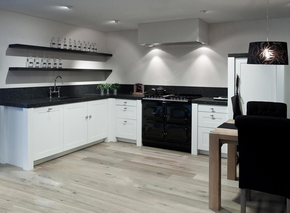 Witte keuken met wit aanrechtblad ~ consenza for .