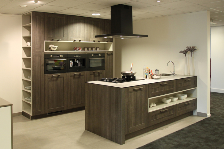 Keuken met kookeiland. Exclusieve Old Wood keuken. – DB Keukens Keuken Kookeiland Afmetingen : Keuken met kookeiland. Exclusieve Old Wood keuken. – DB Keukens