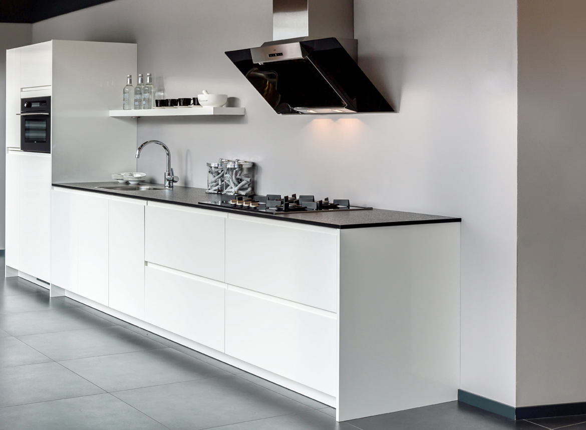 Moderne keuken in wit hoogglans db keukens