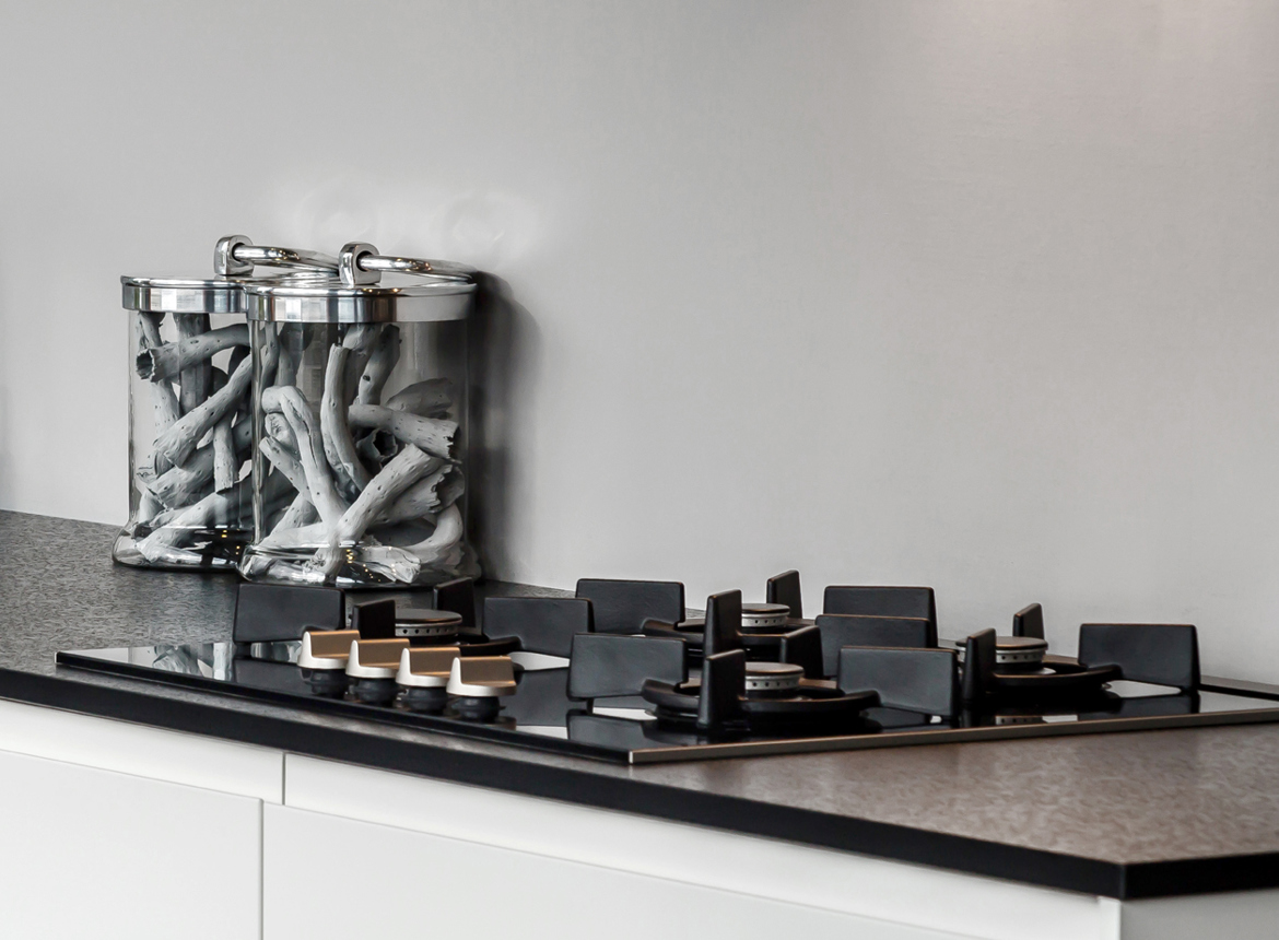 Moderne keuken in wit hoogglans db keukens