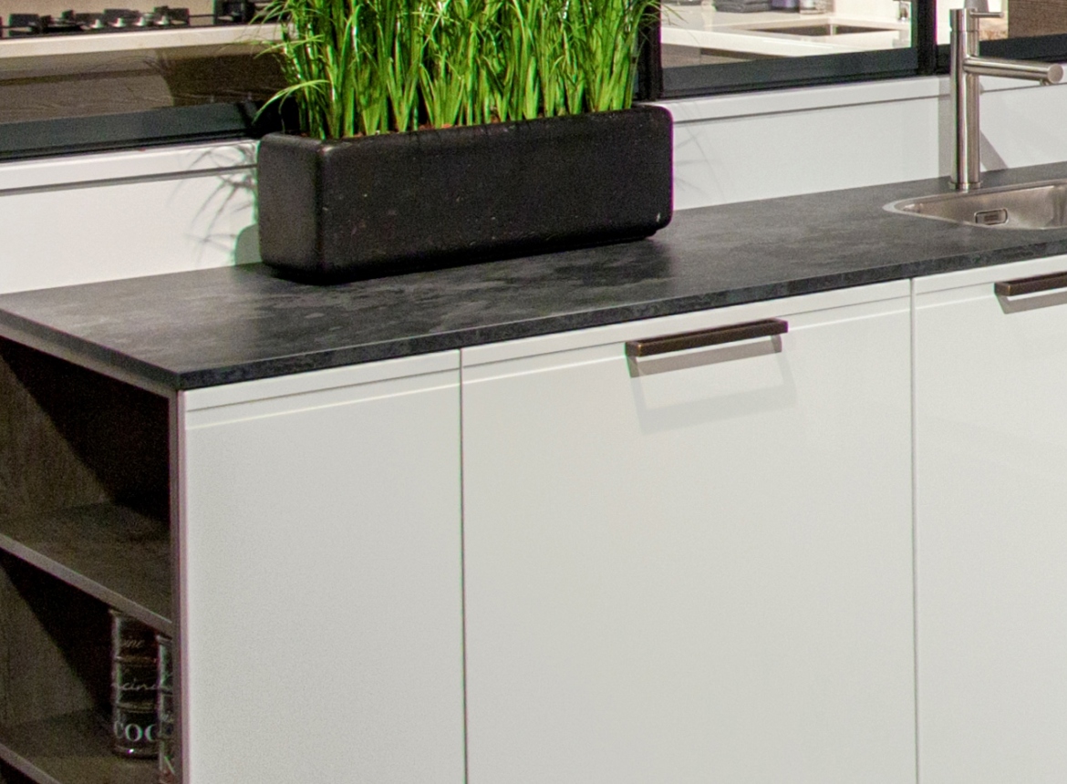 Tijdloze keuken. werkblad 65 cm diep! db keukens