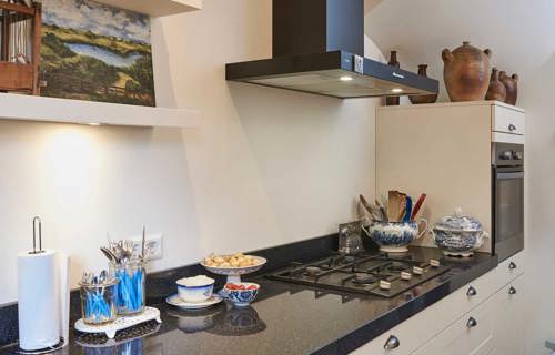 Landelijke keuken Haarlem met composiet werkblad en smetplint