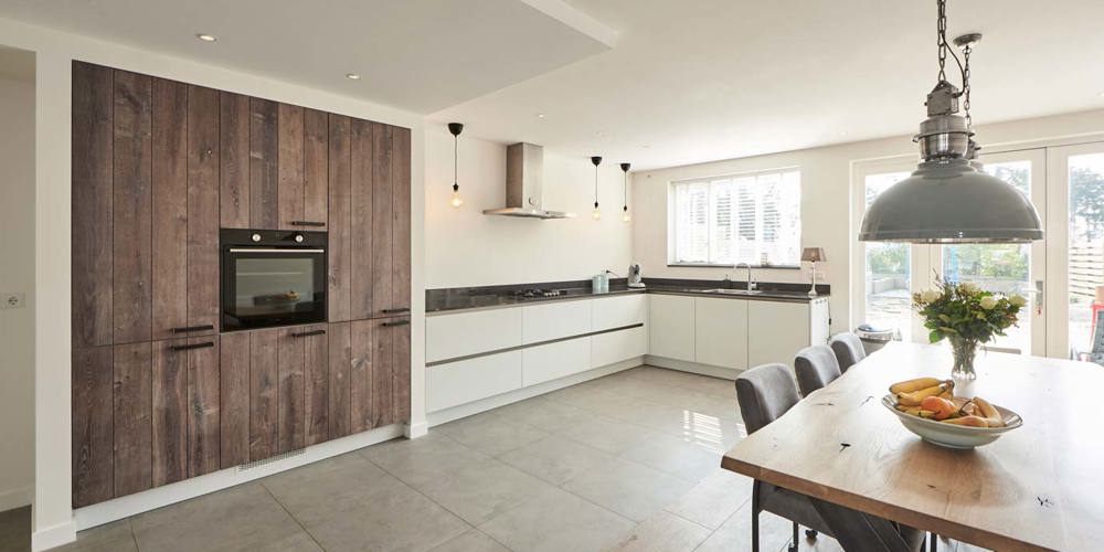1 - Moderne keuken met hout Zandvoort
