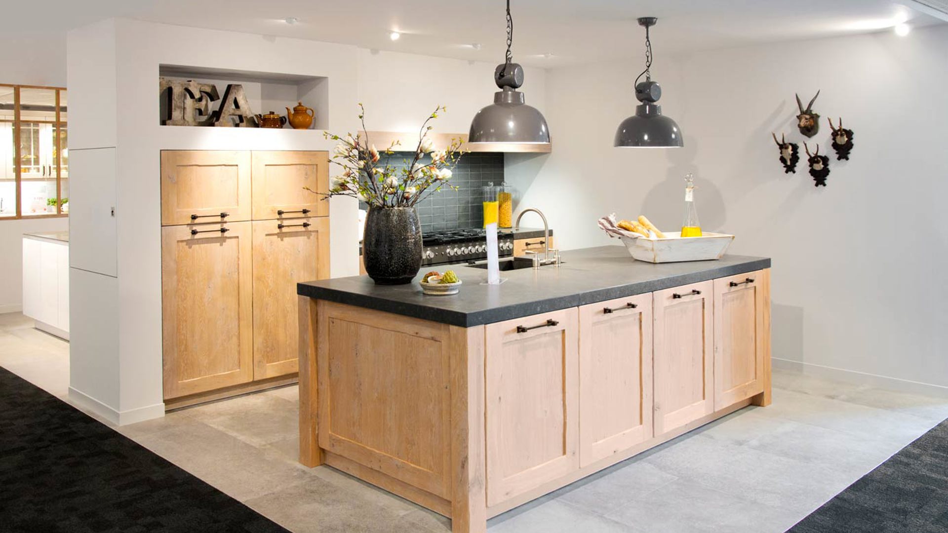 Houten eilandkeuken