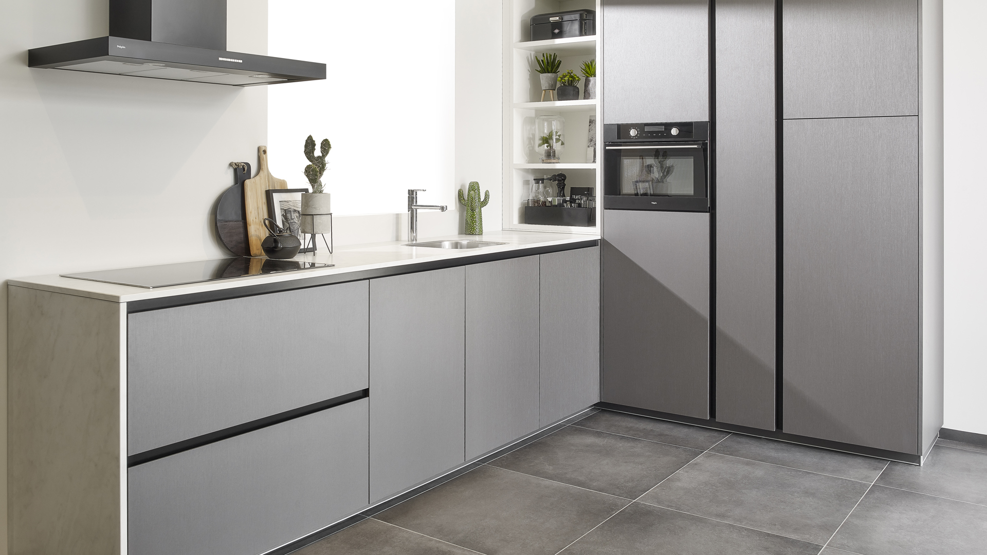 Moderne keuken zonder bovenkastjes