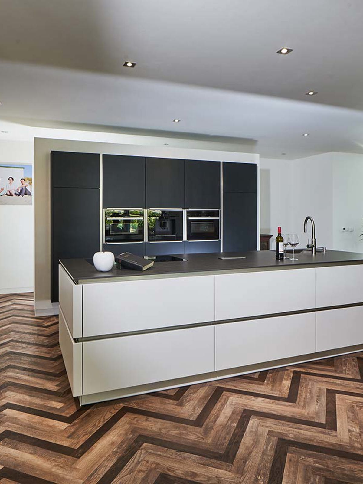 Deze Ardi keuken straalt design talent uit Johan en Ellie Noom uit Scherpenisse