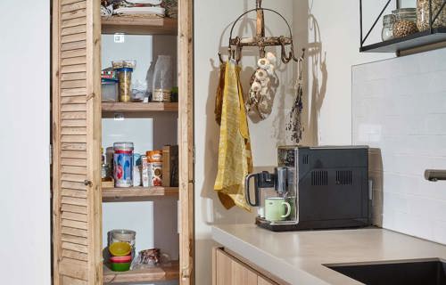 Houten moderne keuken Rotterdam, wandkast inbouw