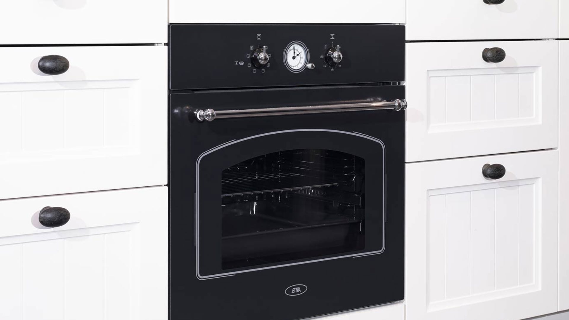 Klassiek fornuis in keuken