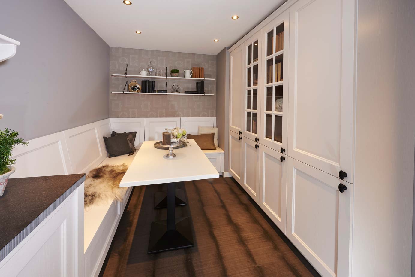 Klassieke keuken met passend interieur