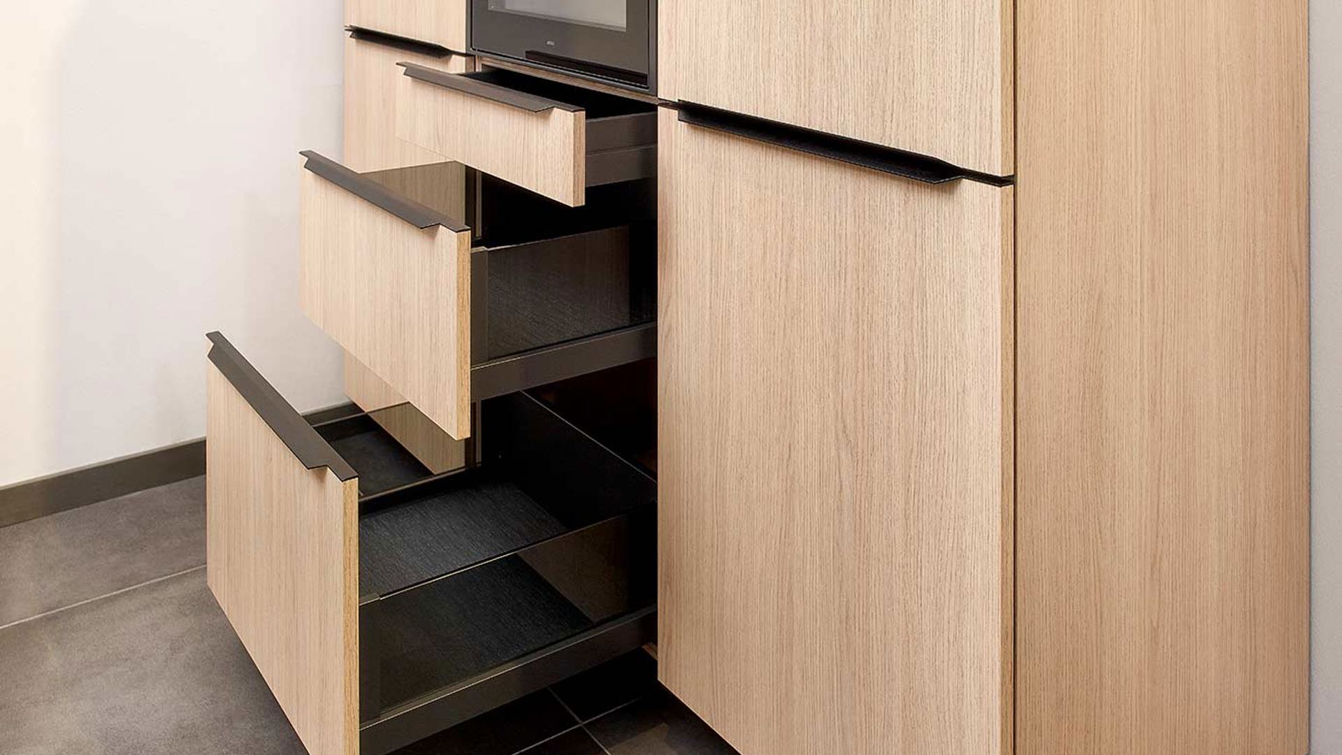 Parallelle houten keuken, laden