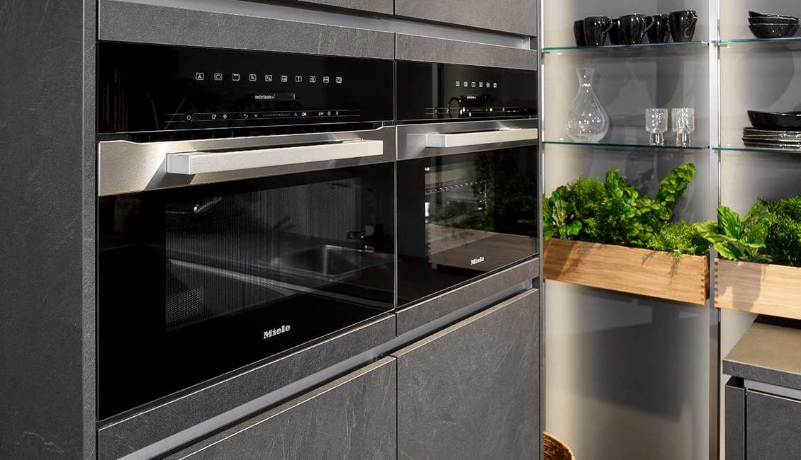 Compacte luxe keuken, Miele ovens