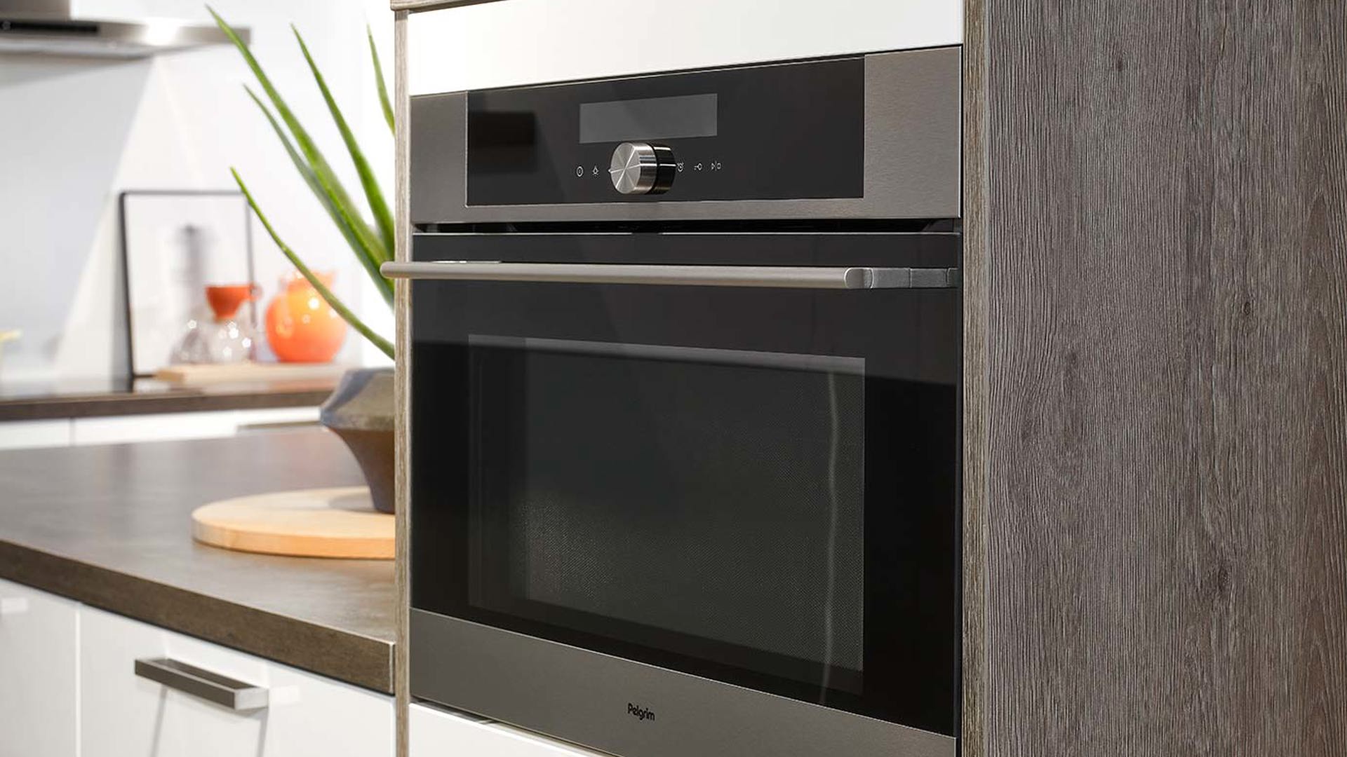 Witte tijdloze keuken, multifunctionele oven