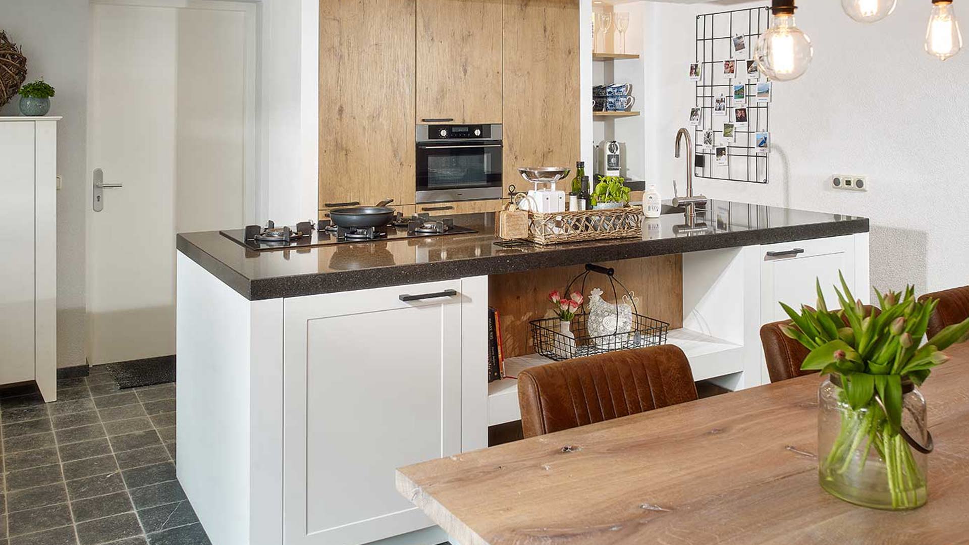 Landelijke keuken met eiland Hengelo