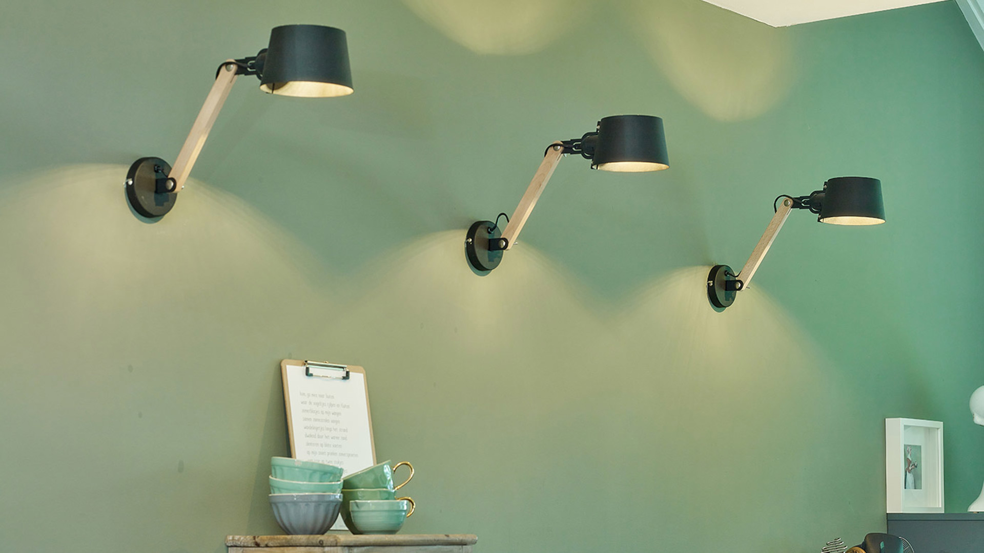 Moderne groene keuken Mijdrecht, wandlampen