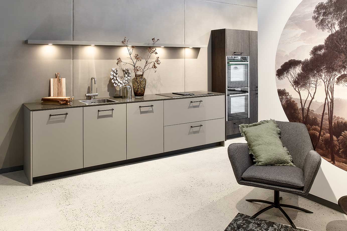 Rechte design keuken in bruine kleur