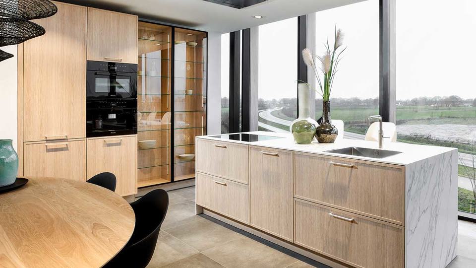 Design eilandkeuken van hout