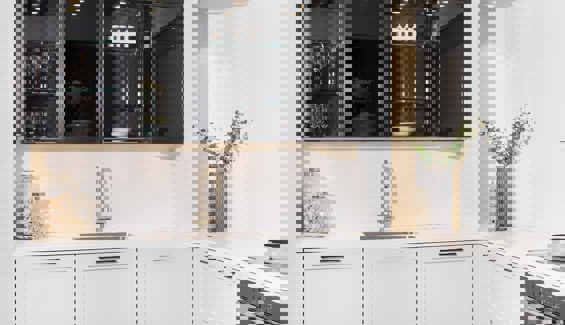 Witte Siematic keuken, bovenkasten