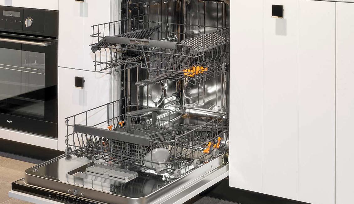Modern landelijke keuken, vaatwasser