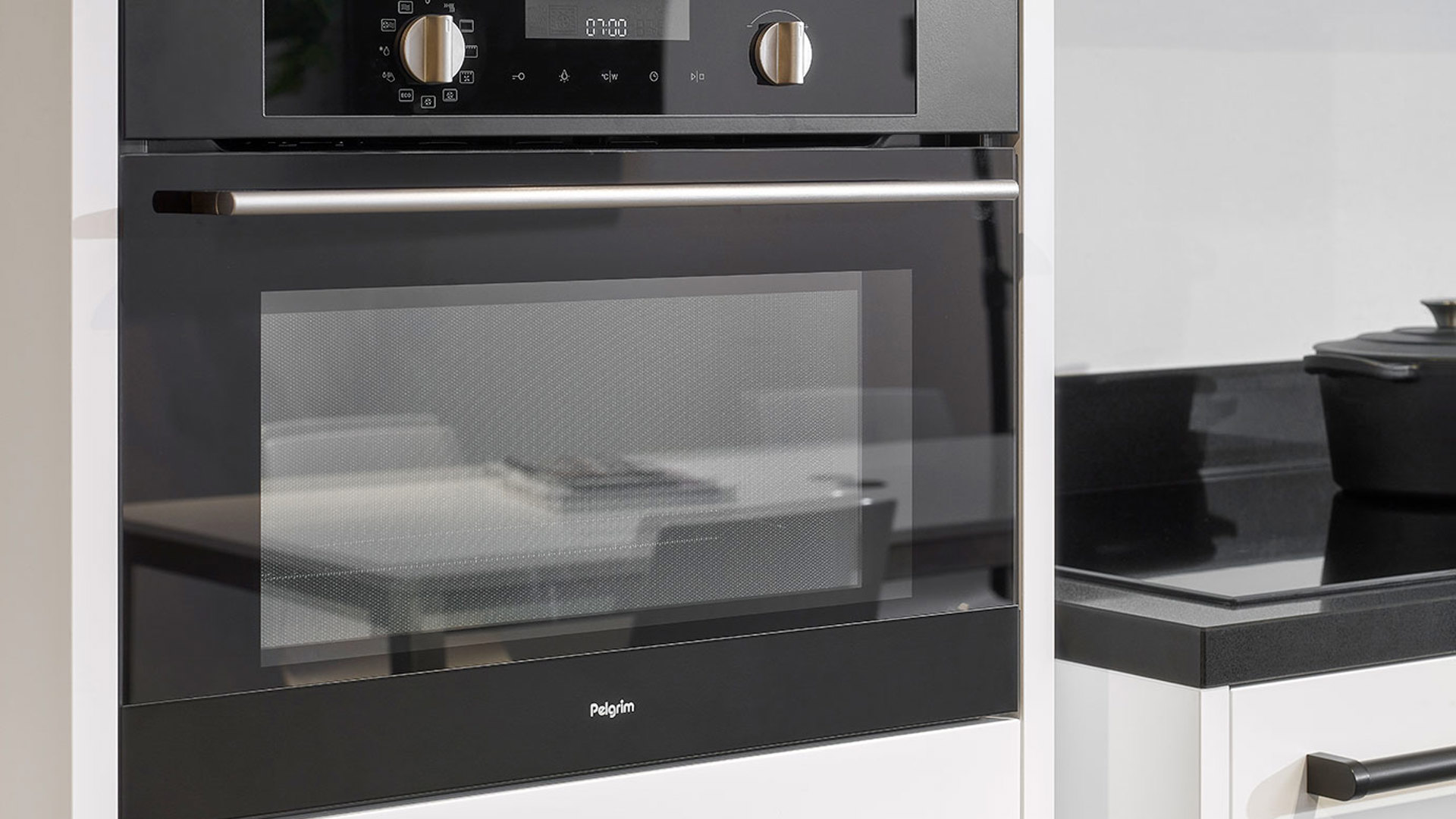 Witte rechte keuken, oven