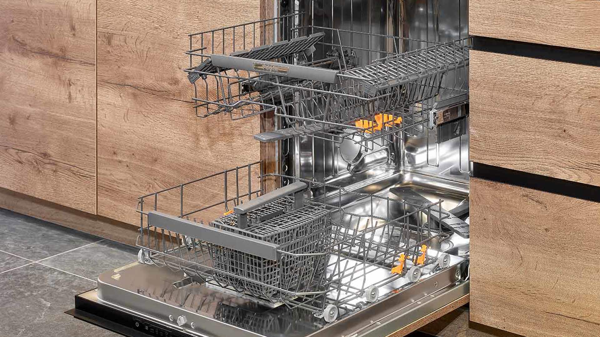  Moderne houten keuken, vaatwasser