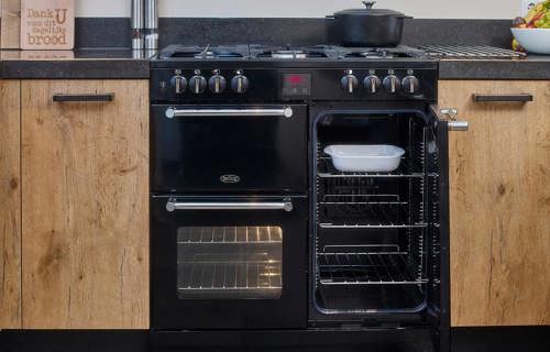 Houten u-keuken Urk, ovens
