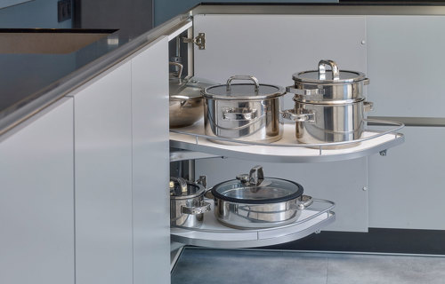 Moderne grijze keuken Nunspeet, hoekkast draaiplateau
