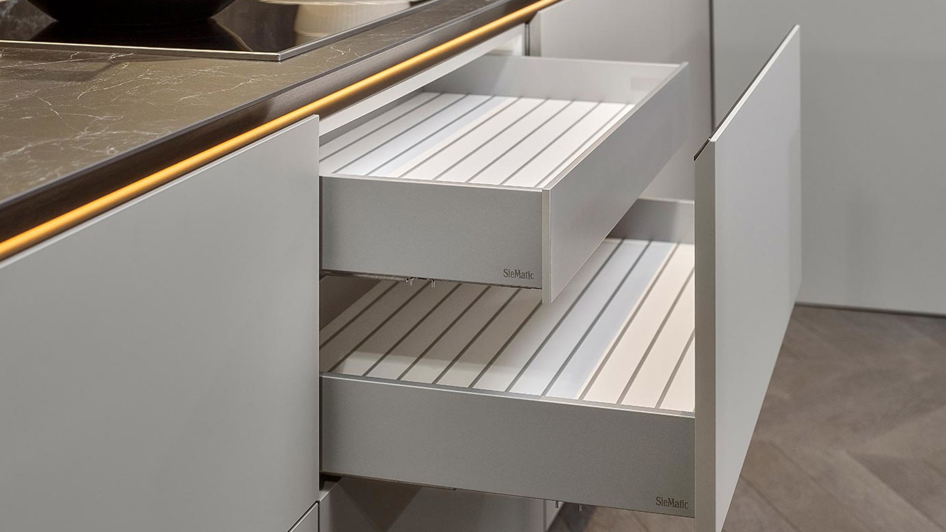 SieMatic SLX kookplaat met lade en binnenladen
