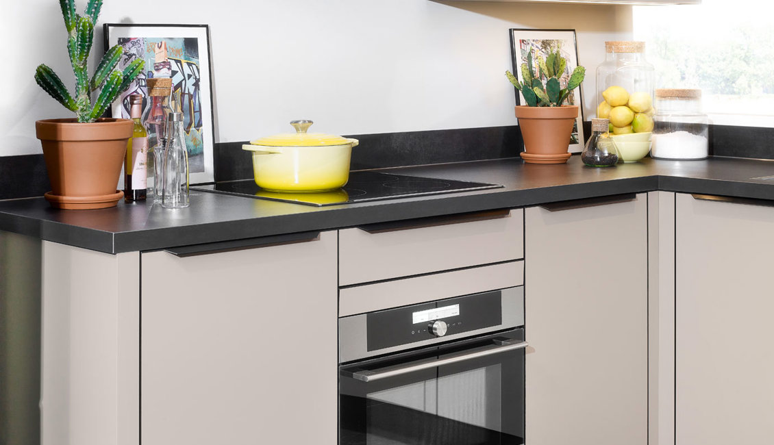 Duurzame hoekkeuken, energiezuinige apparatuur