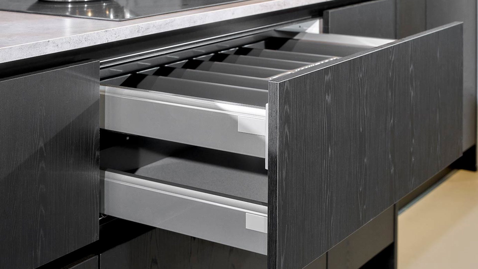 Moderne zwarte keuken lades