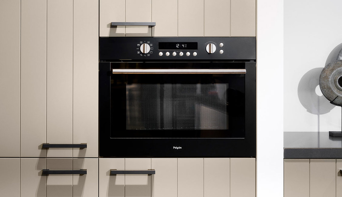 Landelijke hoekkeuken, oven