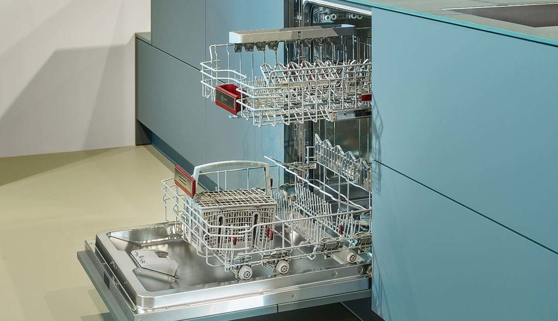 Moderne groene keuken, vaatwasser