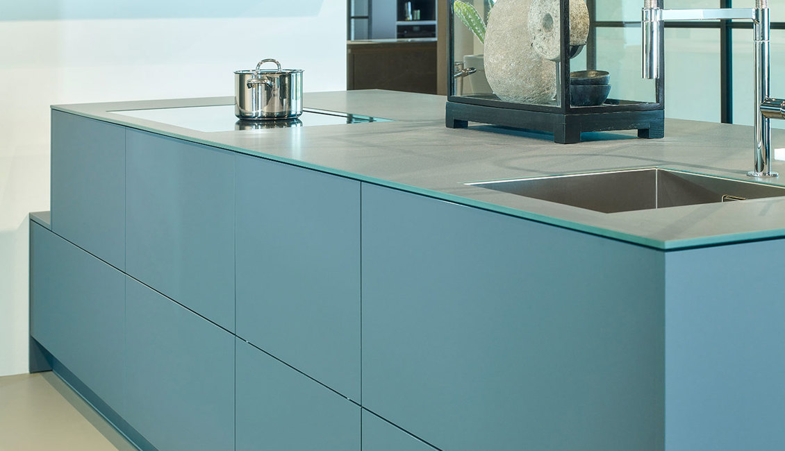 Moderne groene keuken, greeploos