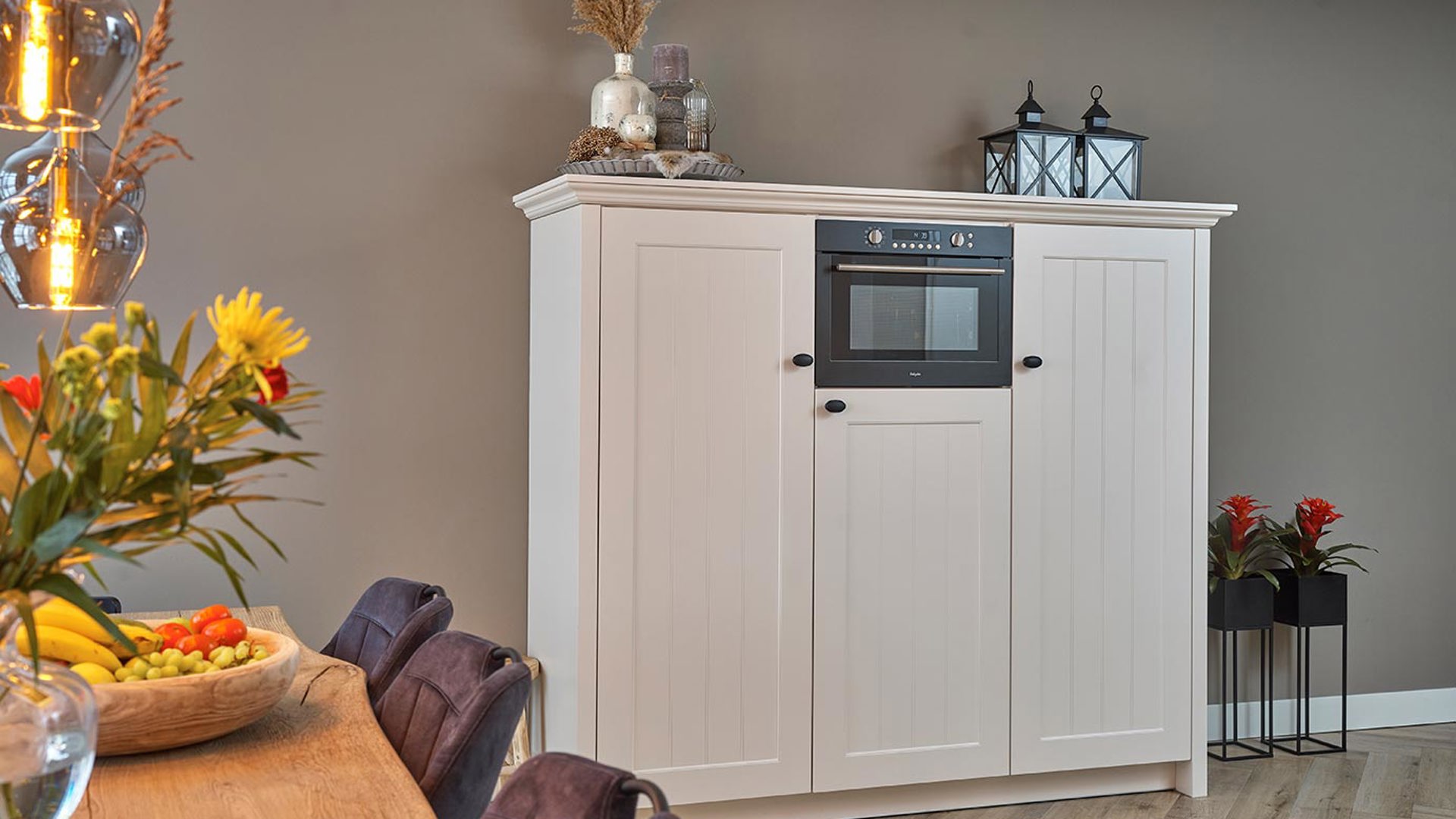 Landelijke hoekkeuken Ede, losstaande kast