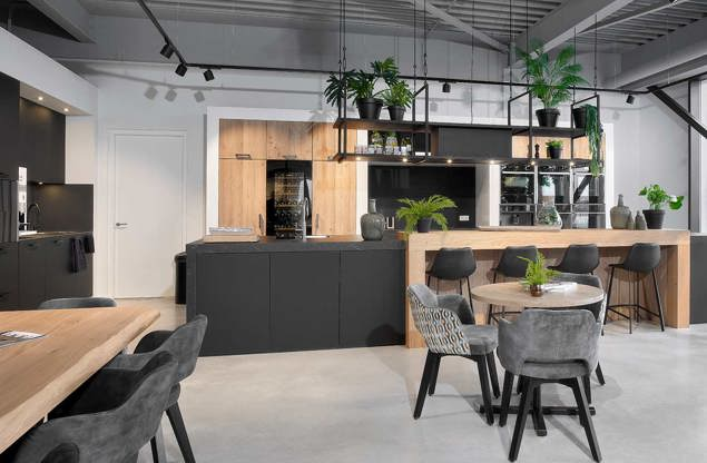 Luxe design keuken, antraciet en hout