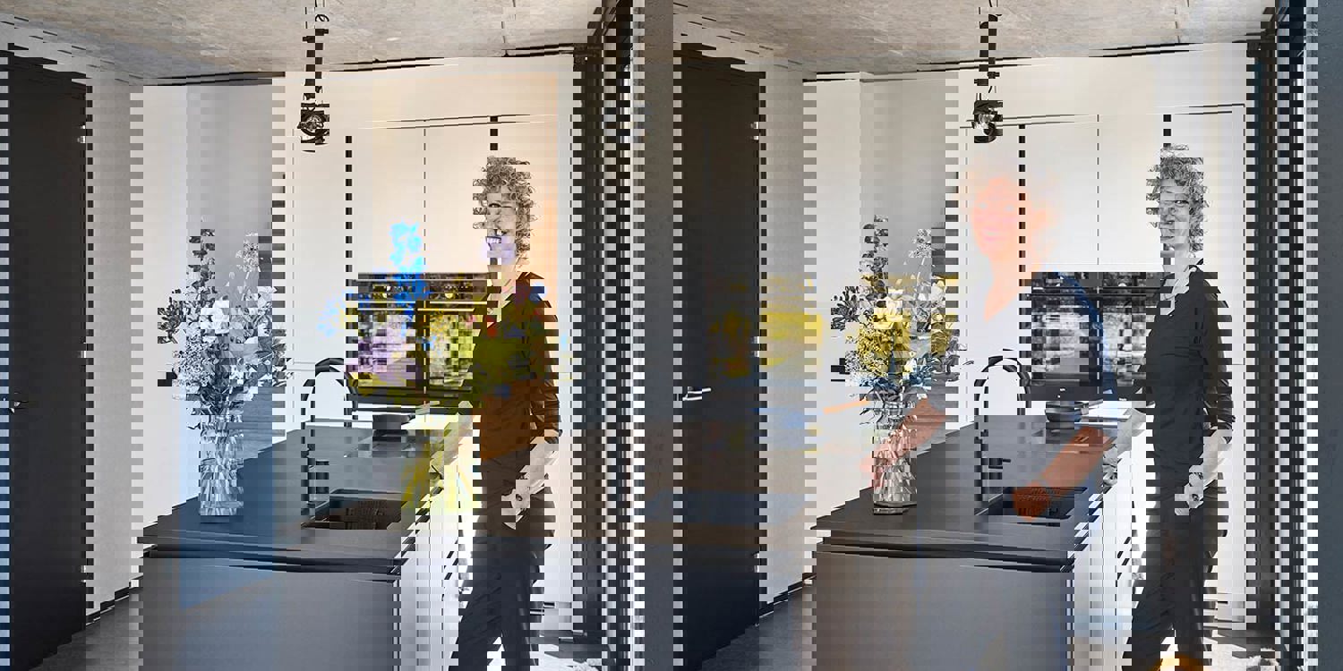 13 Moderne keuken met eiland Amersfoort, zwart en wit