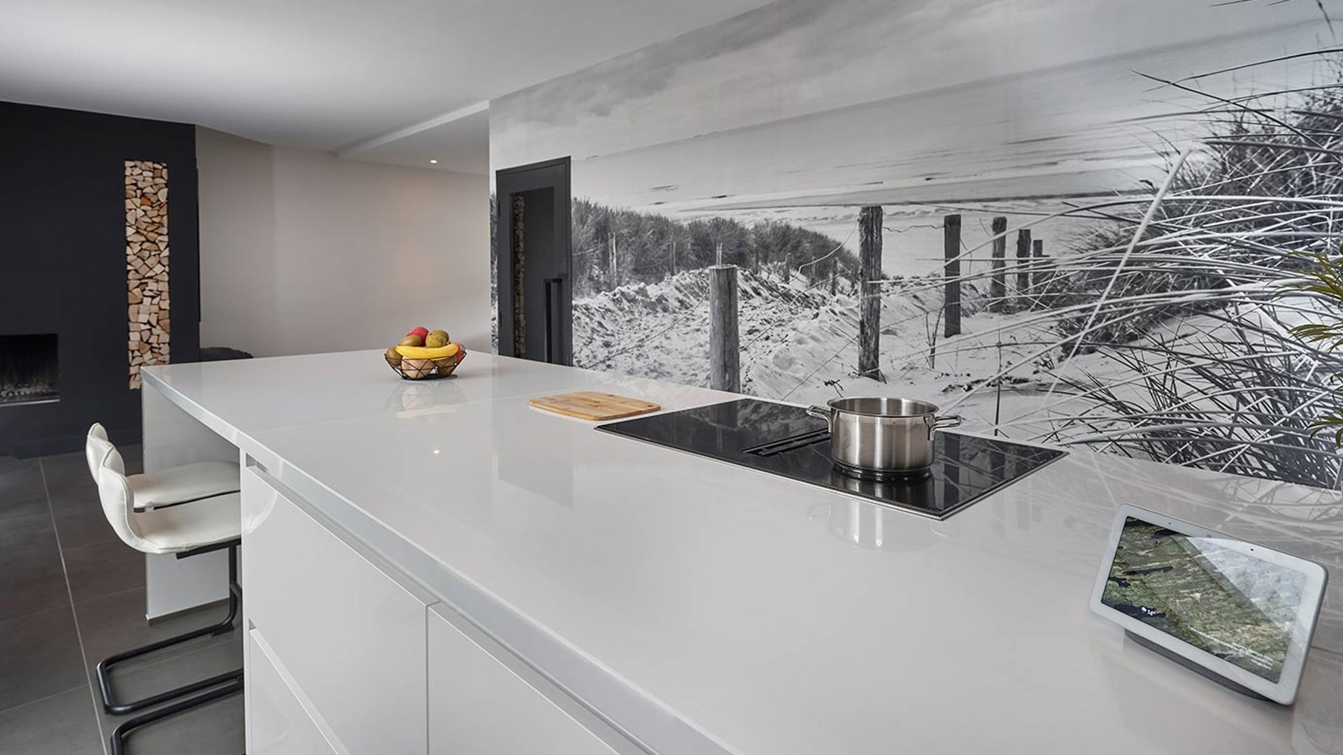 Moderne keuken met eiland Katwijk, wit hoogglans eiland