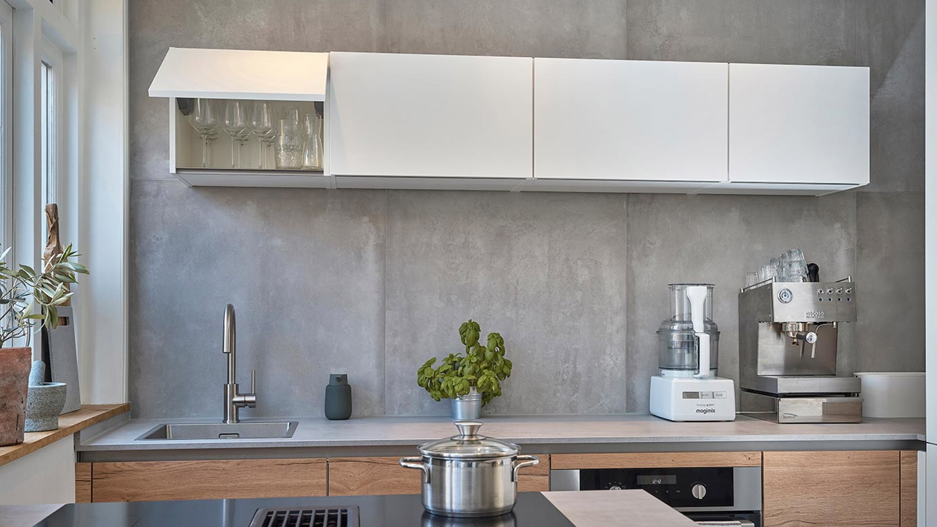 Keuken mat wit met beton