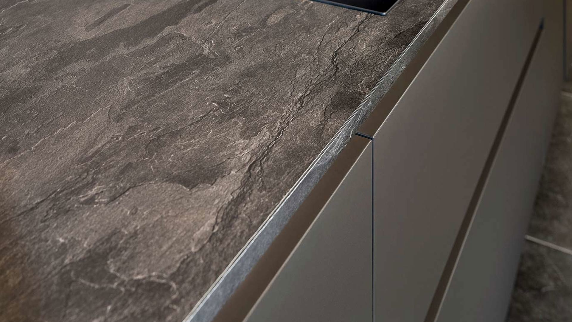 Keuken met kunststof werkblad