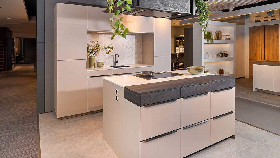 Grijs design kookeiland