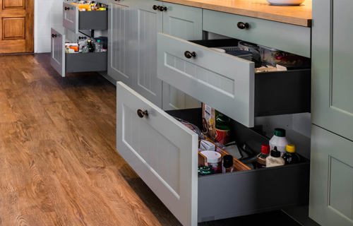 Landelijke keuken met veel lades