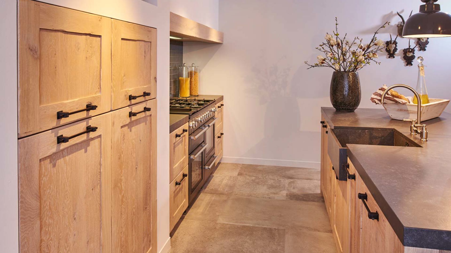 Houten modern landelijke parallelle keuken
