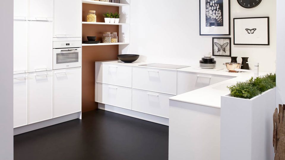 Design keuken ton-sur-ton, uitgerust met Miele apparatuur