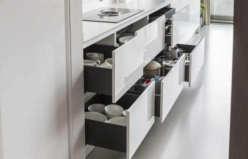Greeploze design keuken met grote lades