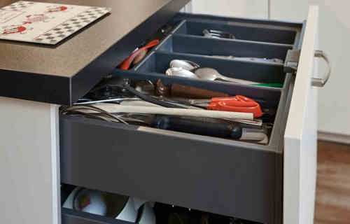 Moderne keuken Lepelstraat met brede lades