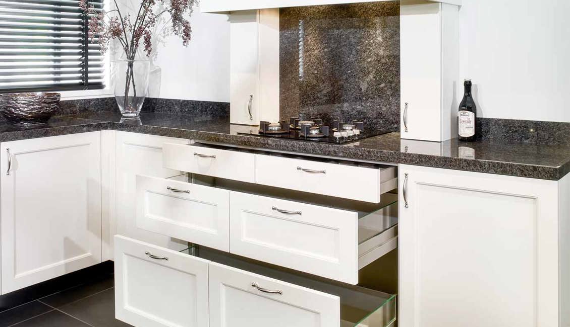 Landelijke keuken met ruime lades