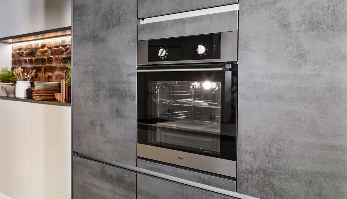 Moderne eilandkeuken met PELGRIM oven