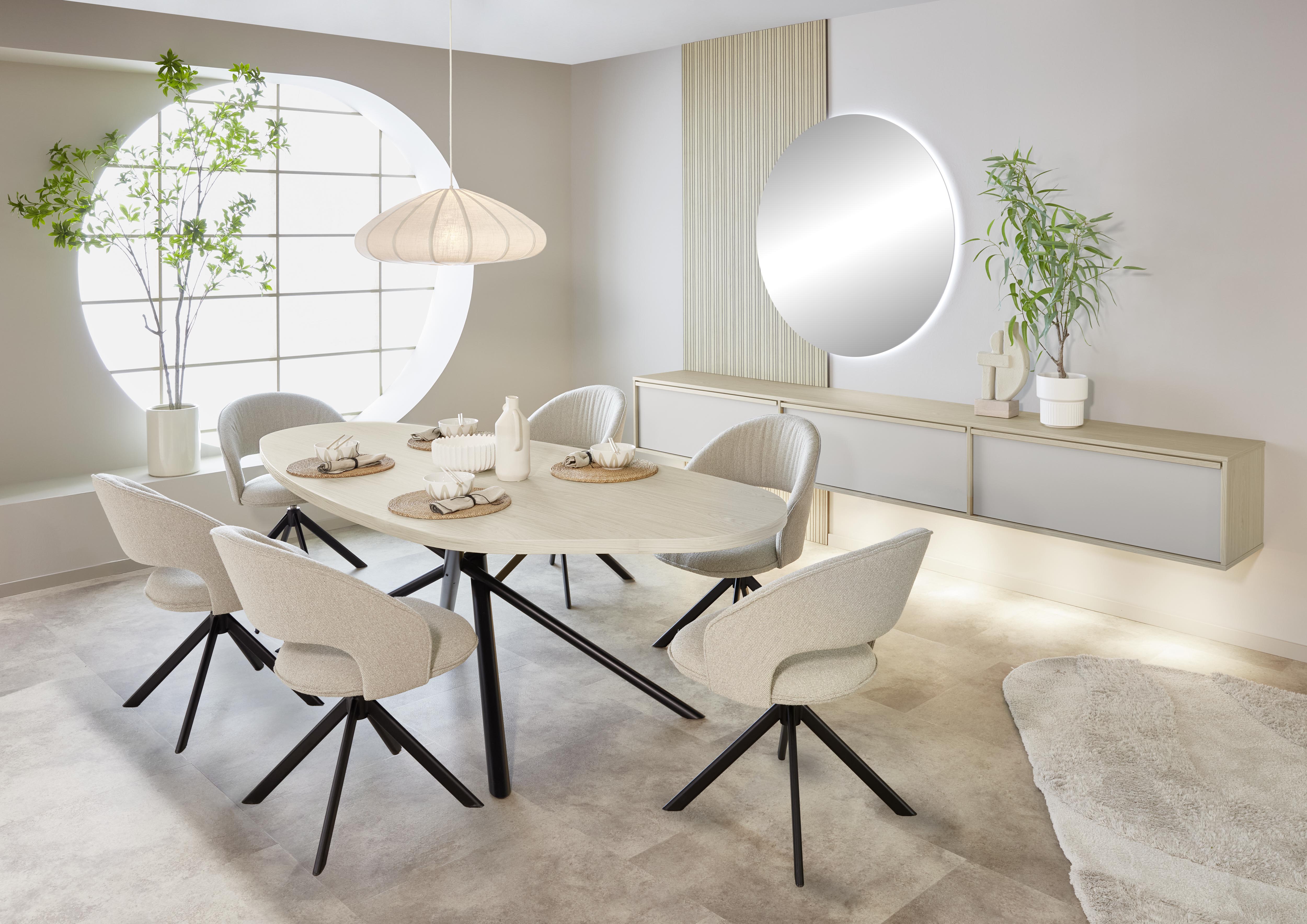 Japandi Eetkamer Met Ronde Vormen 2