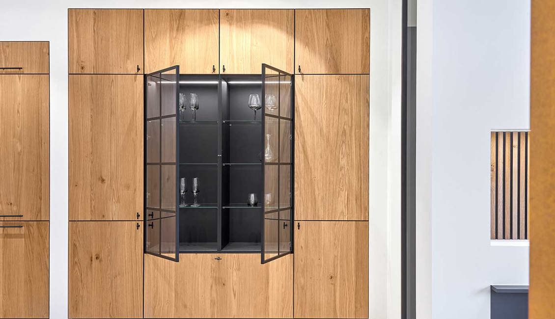 Vitrinekast Parallelle Houten Keuken