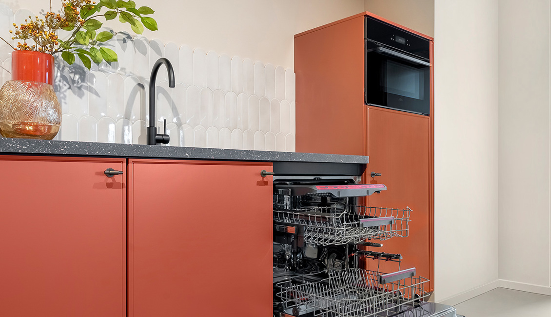 Moderne rode keuken R21 - Stijlvol, functioneel & goedkoop