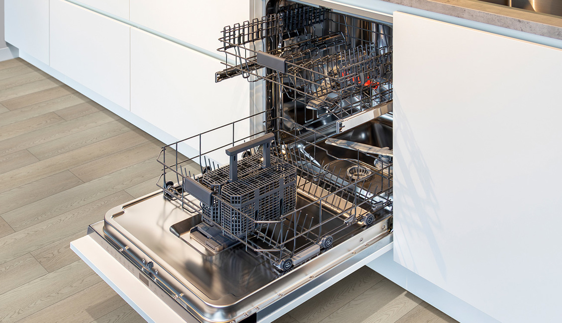 Compacte keuken met ETNA vaatwasser 